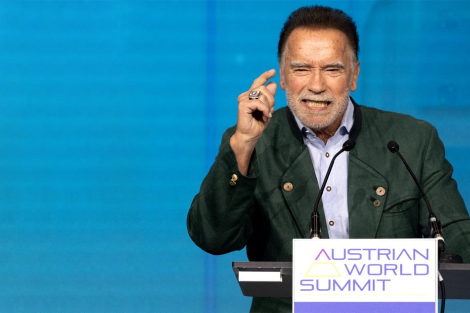 Arnold Schwarzenegger urges Austrian climate forum to "stop the bleeding"