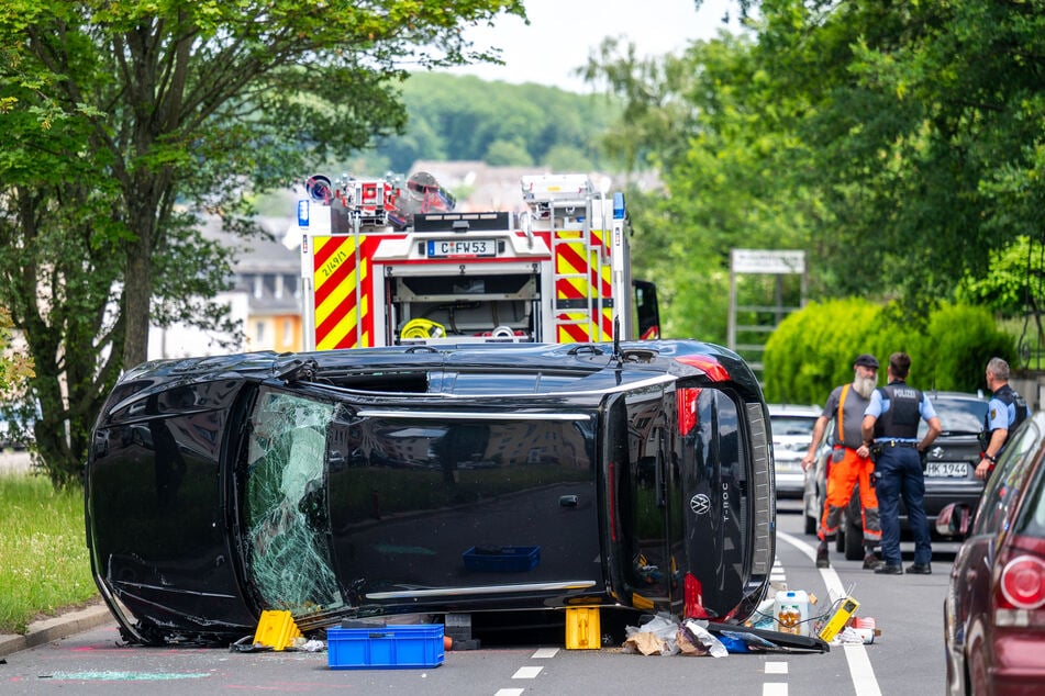 Das Auto musste abgeschleppt werden.