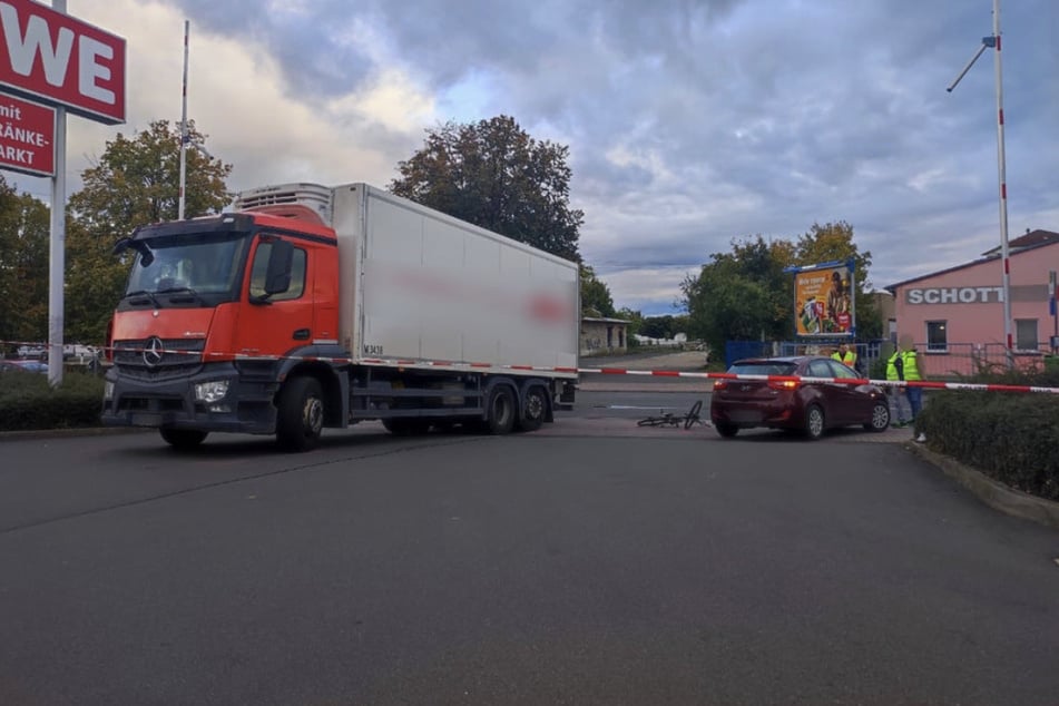 Die Polizei sicherte die Unfallstelle kurz nach dem Unfall am 10. Oktober.