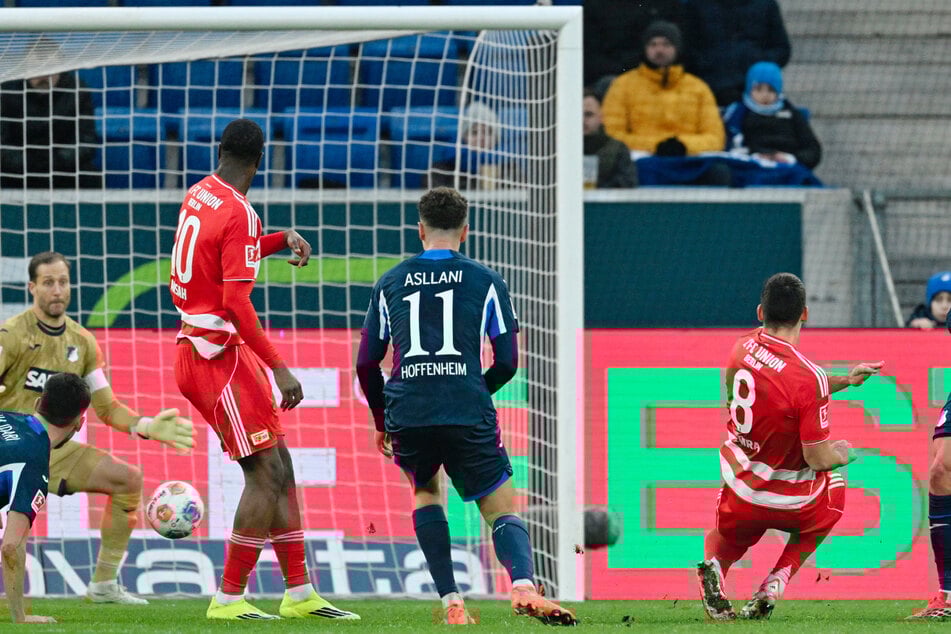 Die erste Großchance hatte Khedira (r.) noch vergeben, dann war er aber da.