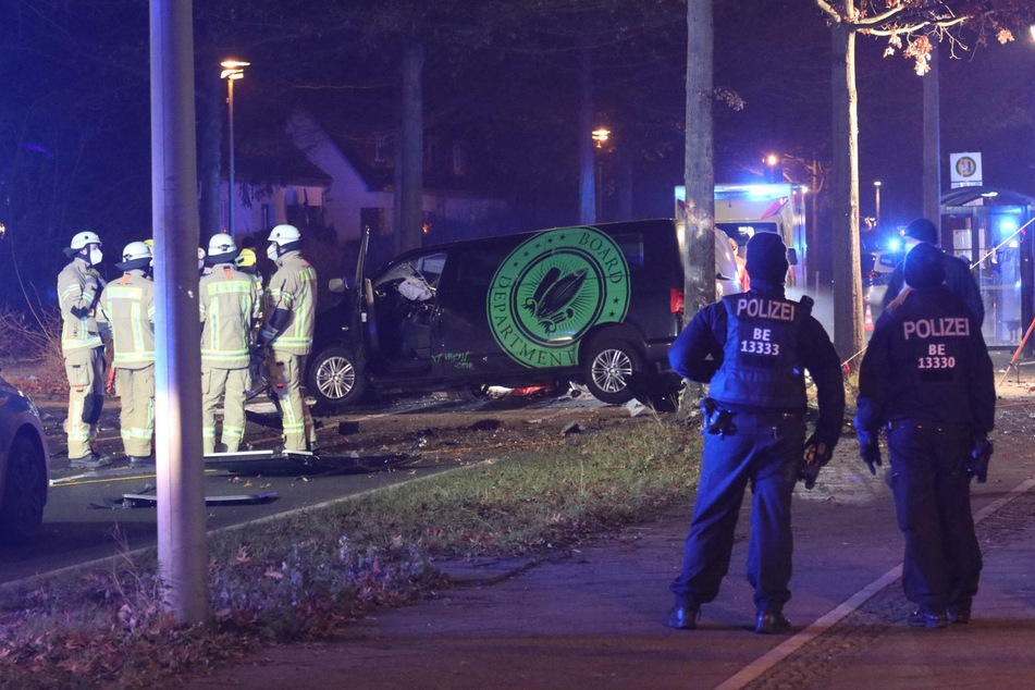 In Berlin-Rahnsdorf ist es am Samstagabend zu einem schweren Unfall gekommen.