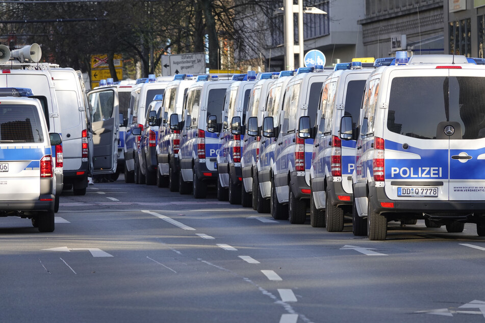 Erst am vergangenen Montag musste die Polizei bei der Pro-Chemnitz-Demo Platzverweise erteilen.