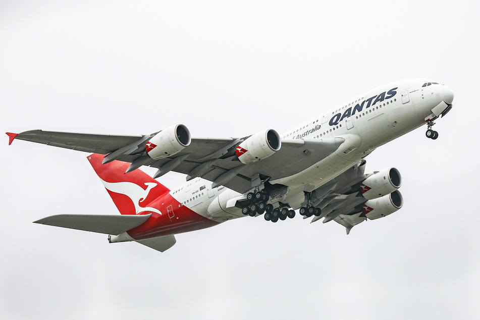 Der Airbus A380 ist das größte Passagierflugzeug der Welt. Qantas betreibt mehrere solcher Maschinen. (Archivbild)