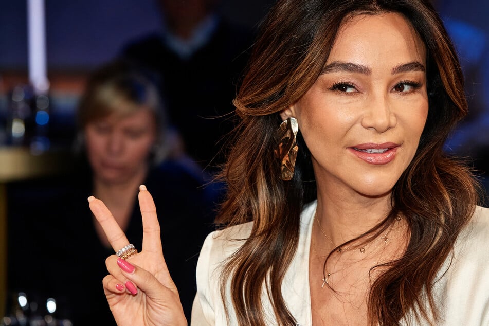 Verona Pooth: Verona Pooth erfüllt sich Geburtstagswunsch: Werbeikone feiert Wüsten-Sause in Dubai