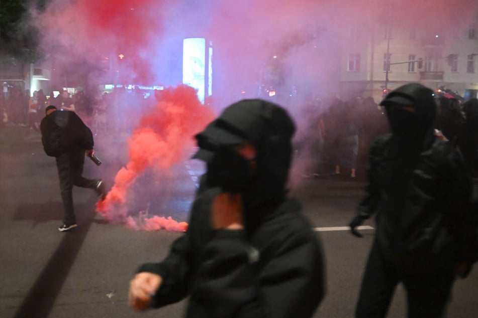 In der Walpurgisnacht ist eine feministische Demonstration vorzeitig aufgelöst worden.