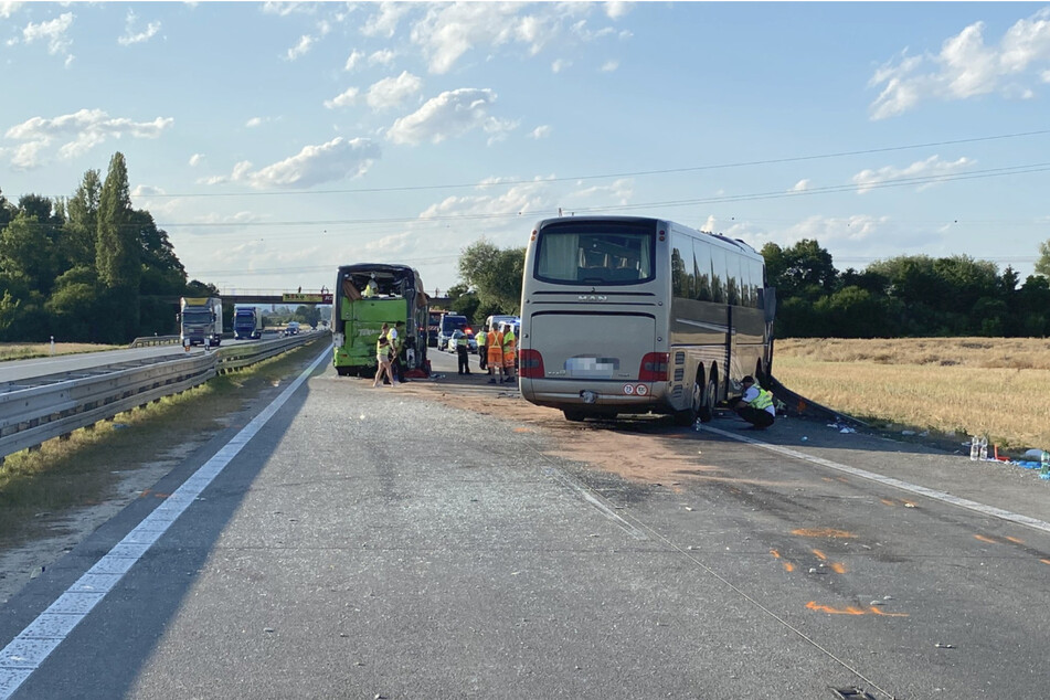 Am Montagnachmittag ereignete sich ein schwerer Verkehrsunfall auf der tschechischen Autobahn D2.