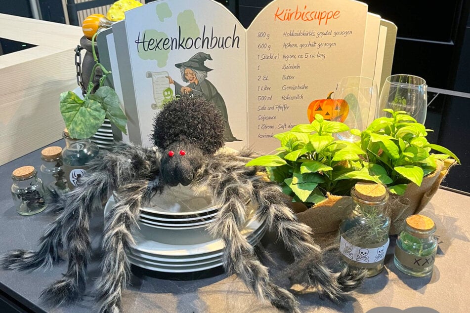 Zauberei, Hüpfburg & Cocktails: So feiert MÖBEL MARTIN Halloween