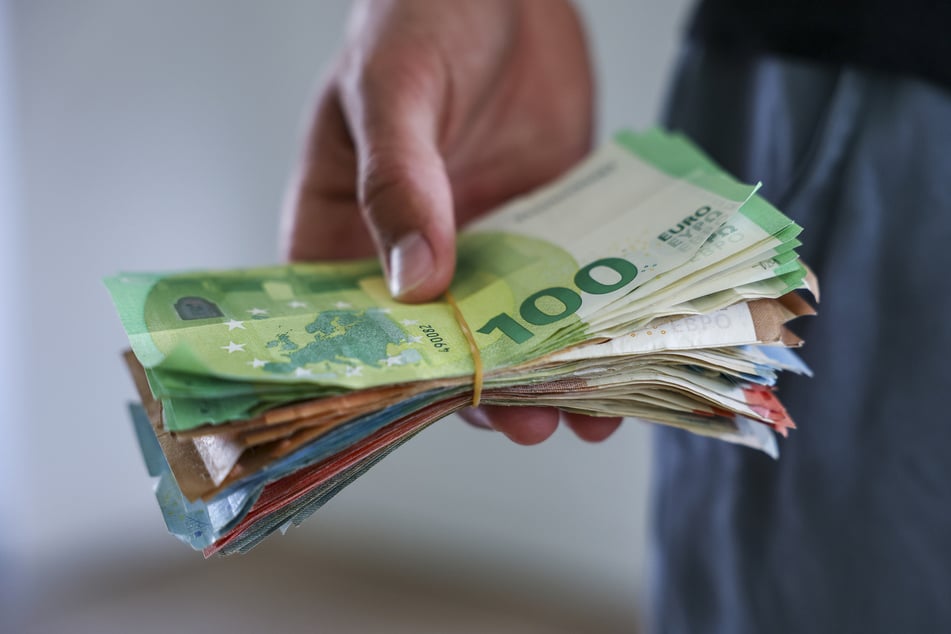 In Bad Lausick stahlen die Täter mehrere Hundert Euro Bargeld. (Symbolbild)
