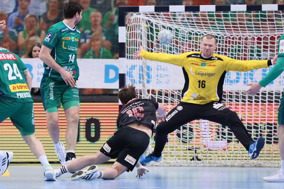Leipzig tat sich zunächst schwer, die Kreisanspiele des HCE zu unterbinden.