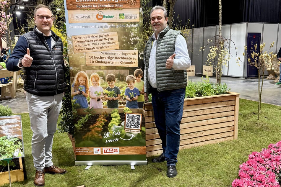 Sebastian Köhler (39, l.) und Andreas Richter (61) freuen sich auf die Hochbeet-Aktion.