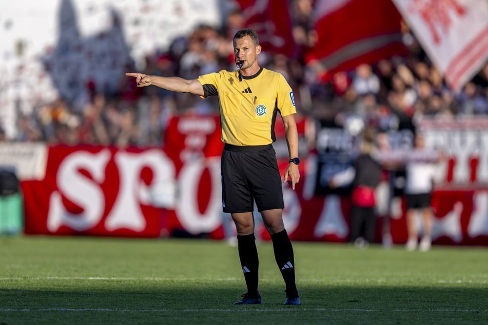 Florian Lechner opeift zum wzeiten mal diese Saison ein FCE-Spiel.