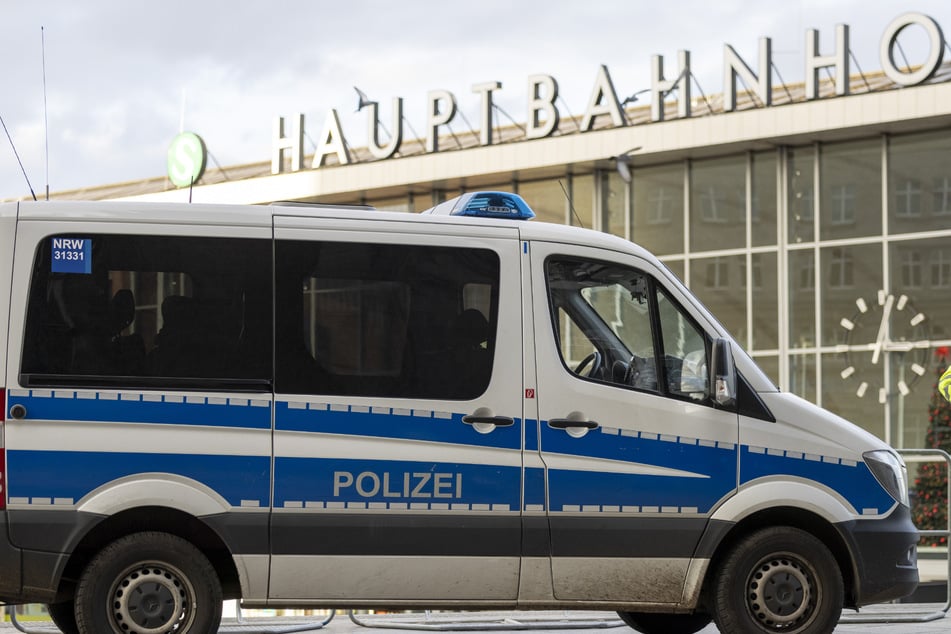 Der mutmaßliche Dealer (45) hatte sich selbst bei der Kölner Polizei am Hauptbahnhof gemeldet. (Symbolbild)