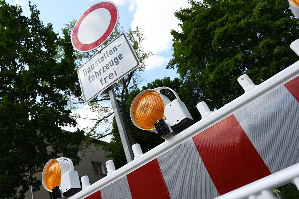 Ab Montag muss die Limbacher Straße in Röhrsdorf voll gesperrt werden. (Symbolbild)