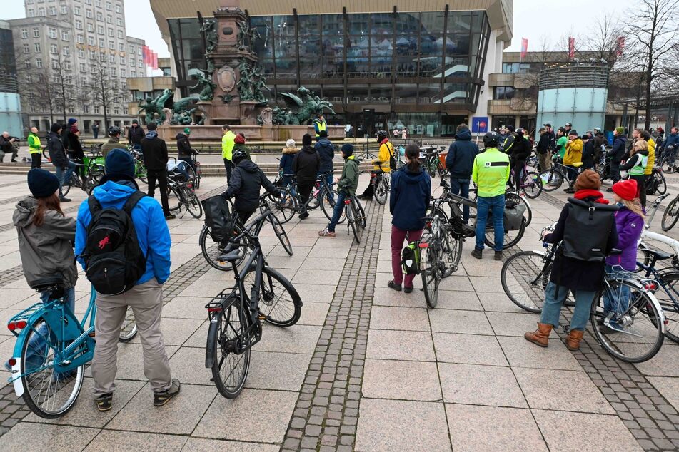 Knapp 150 Menschen waren am Sonntag vor Ort.