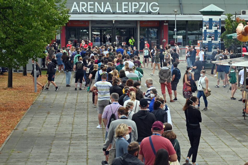 Leipzig: Groß-Veranstaltungen trotz Corona? Mediziner beginnen Konzert-Experiment mit Tim Bendzko