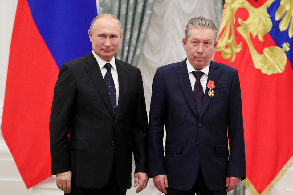 Russian President Vladimir Putin with Lukoil executive Ravil Maganov in November, 2019.