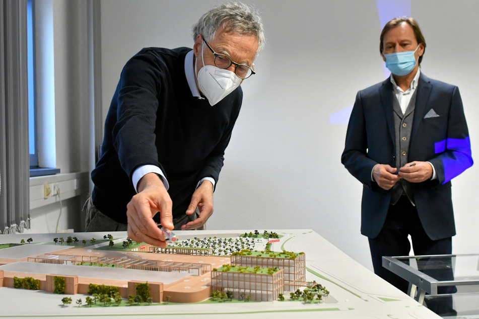 Investor Kurt Krieger (73, l.) und sein Bau-Chef Andreas Uhlig (62) präsentierten die Neubau-Pläne.