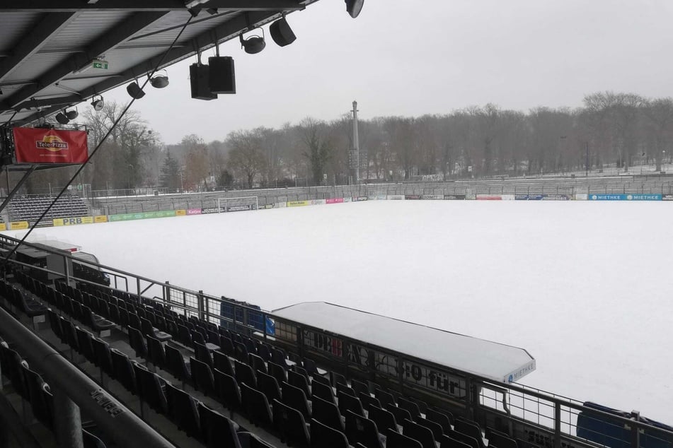 Kein Fußball am Wochenende: Das Karl-Liebknecht-Stadion liegt im Winterschlaf.