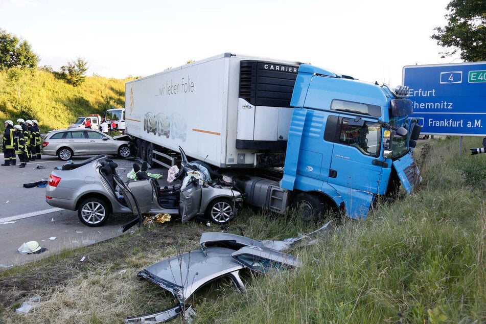 Unfall Chemnitz A4 / A72 - Regelmäßig knallt es auf den Autobahnen. (Foto: Harry Härtel/dpa)