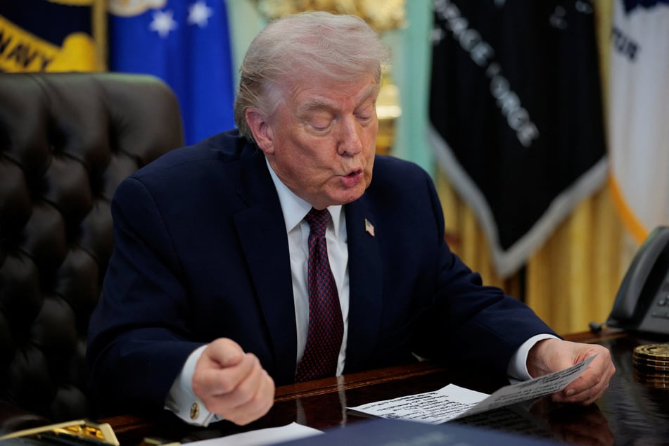 Trump orders crackdown on mail-in voting ahead of midterm elections