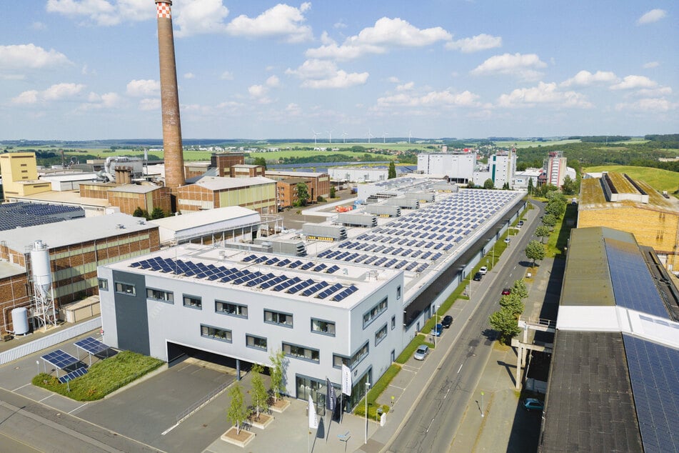 Bis Anfang 2024 lief die Produktion von Solarmodulen bei Meyer Burger in Freiberg. Dann war Schluss - Umzug der Produktion in die USA. Auch dort geht derzeit nichts.