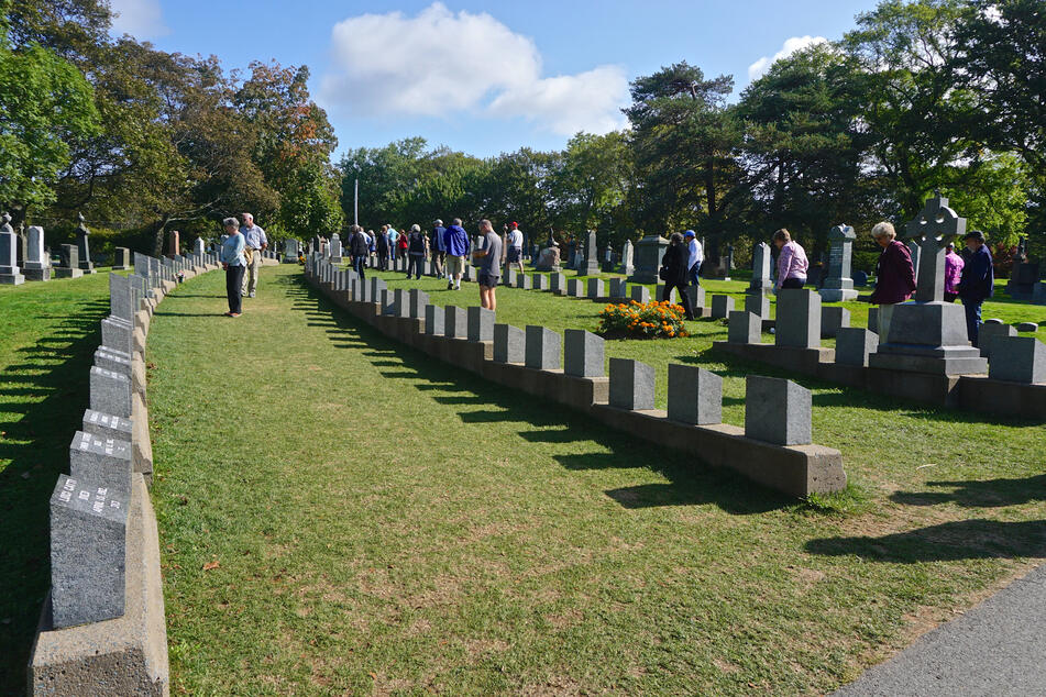 Ihre Ruhestätte liegt auf dem berühmten "Fairview Lawn Cemetery" in Halifax. Hier wurden auch die Opfer des Titanic-Untergangs beigesetzt.