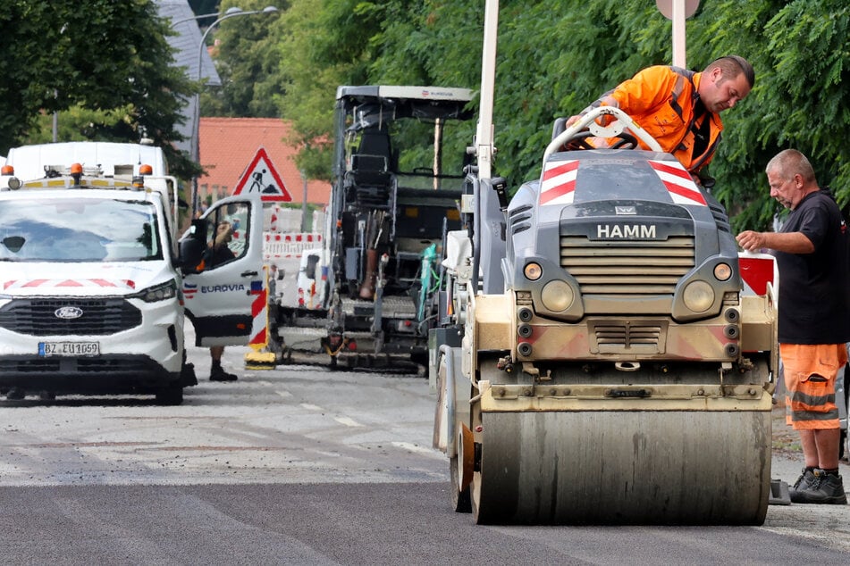 Ein neuer Straßenbelag für 270 Meter der Pillnitzer Landstraße.