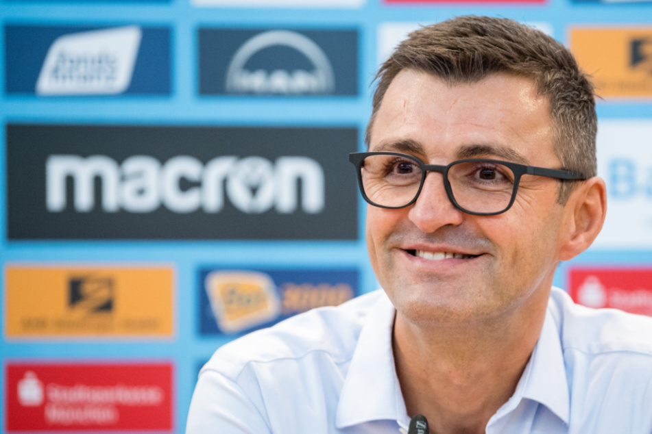 Löwen-Dompteur Michael Köllner (50) ist zufrieden mit seiner Mannschaft.