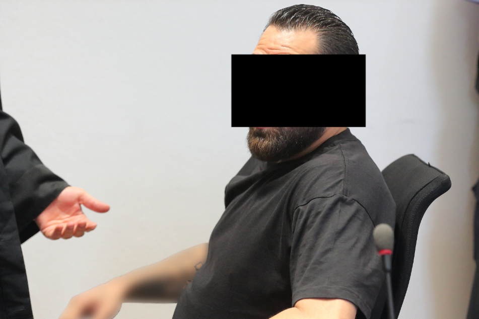 Der Angeklagte gestand einen Großteil seiner Taten vor Gericht und entschuldigte sich. Ein Urteil steht noch aus.