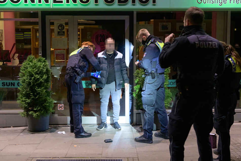 Die Polizei konnte den Mann wenig später aufgreifen.
