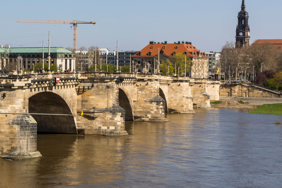 Dresden: Hochwasser-Alarm in Dresden aufgehoben: Die Elbe zieht sich wieder zurück