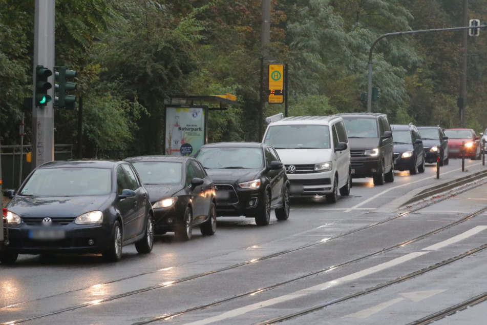 Auf der Bautzner Straße in Dresden staute es sich am Morgen und am Vormittag teils massivst.