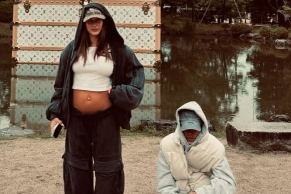 Justin and Hailey Bieber's (r.) model friend unknowingly spilled when the Biebers welcomed their baby boy.