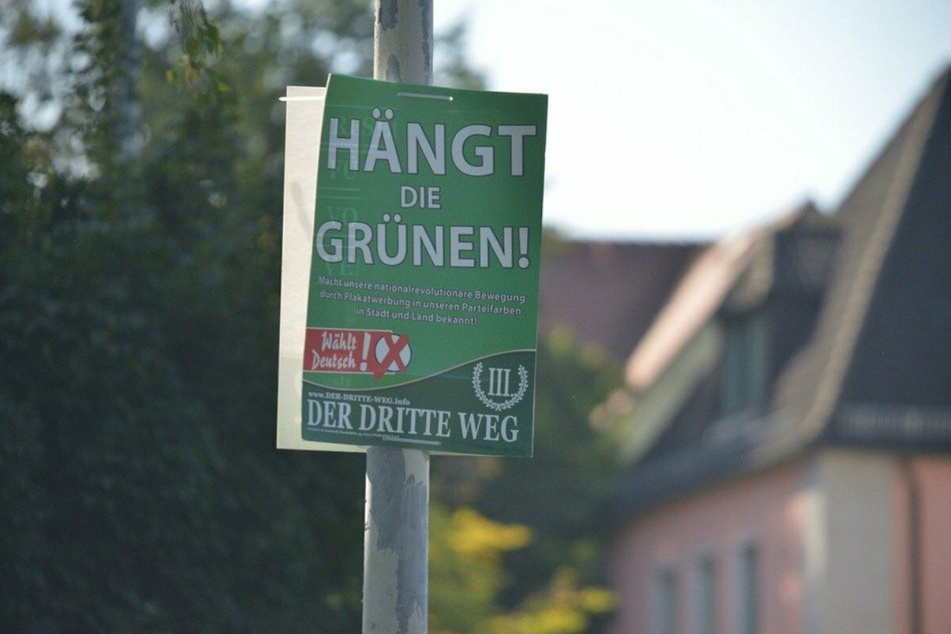 Diese Wahlplakate mit der Aufschrift "Hängt die Grünen" waren ebenfalls in Plauen zu sehen.