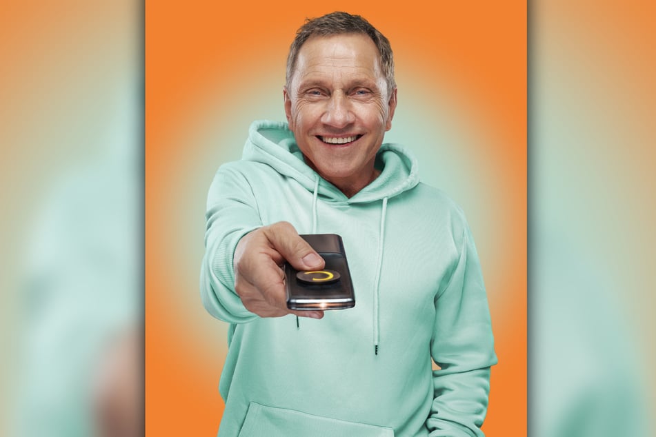 Ausgerechnet ein TV-Star: Schauspieler Ricky Müller (70) lädt für die Comödie zum Abschalten ein.