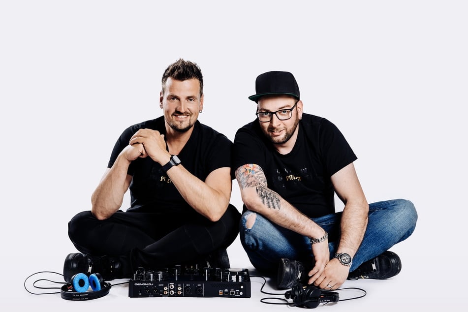 DJ-Duo Stereoact im Visier von Betrügern: Fake-Profile und Videos sorgen aktuell für Ärger.