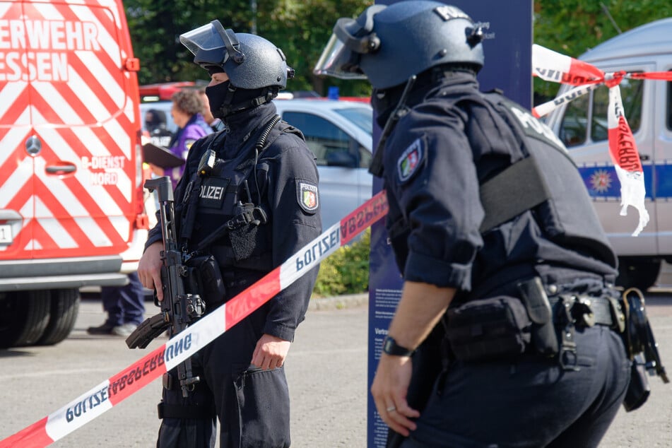 Schüler (17) sticht auf Lehrerin ein: Große Unsicherheit und Verzweiflung