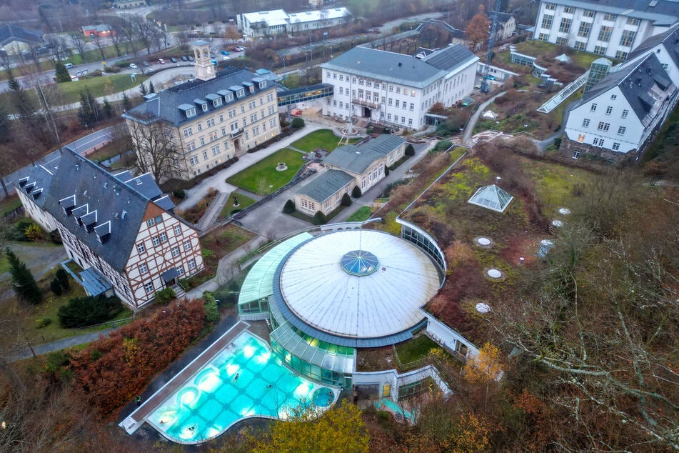 Auch im Thermalbad Wiesenbad seien enorme Kosten und hoher personeller Aufwand notwendig, um den Kurbetrieb am Laufen zu halten.