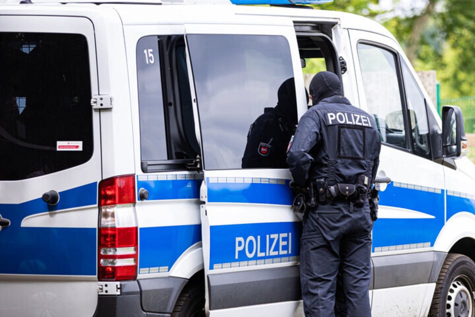 Berlin: Gefesselt, geschlagen, gewürgt: Polizeieinsatz nach Hilferufen aus Wohnung