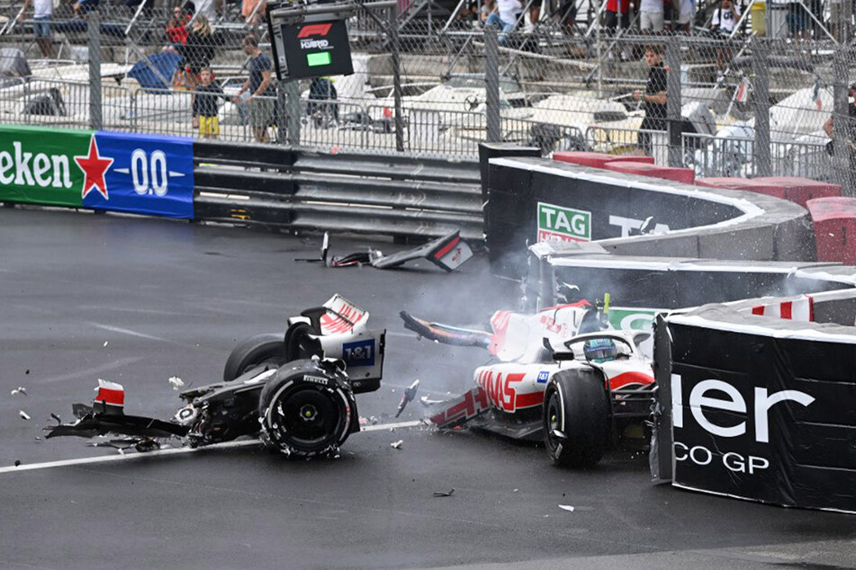 Schon wieder ein Unfall mit Riesen-Schaden: In Monaco hat Mick Schumacher zum zweiten Mal in diesem Jahr einen Wagen komplett zerlegt.