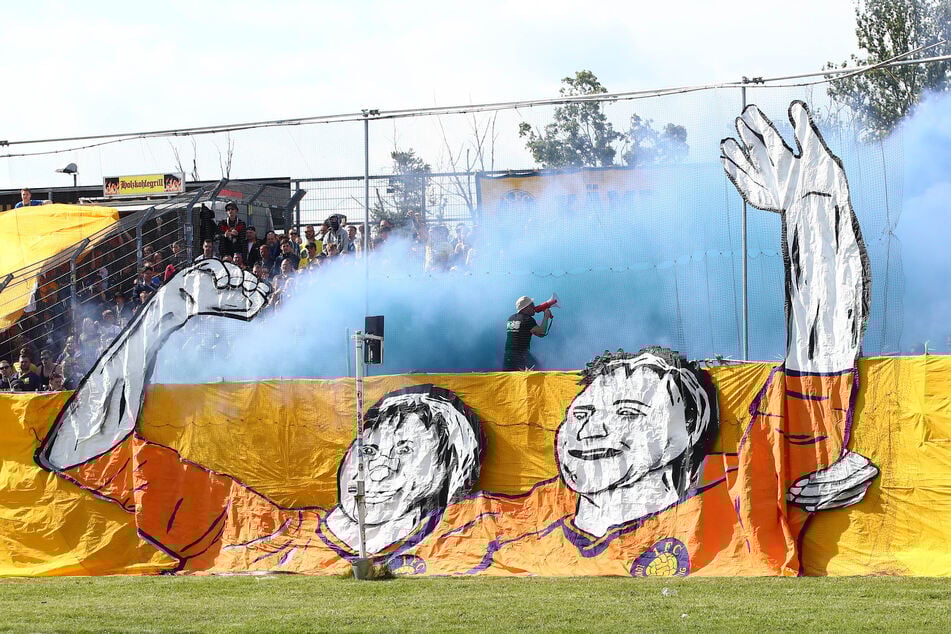 Die Choreo der Fans von Lok Leipzig.