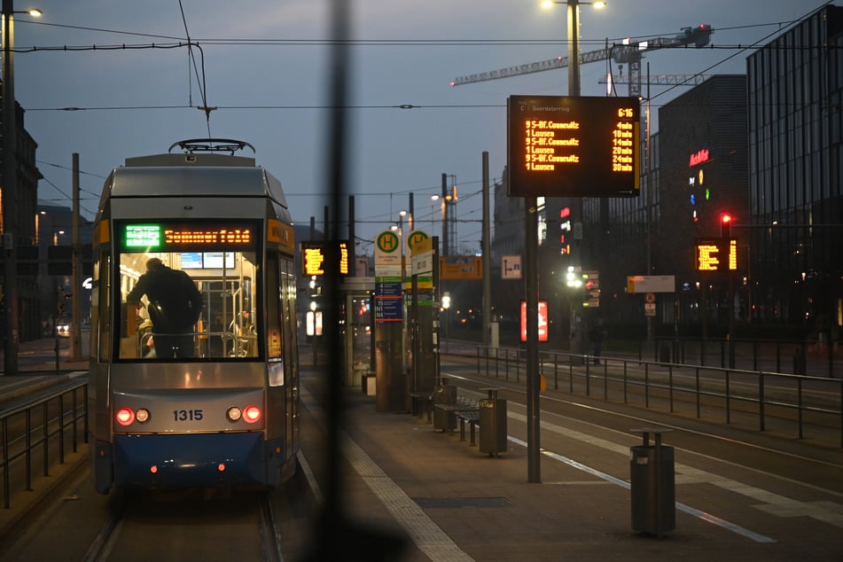 An der Haltestelle Goerdelerring ist ein Mann von einer Tram erfasst worden. (Archivfoto)
