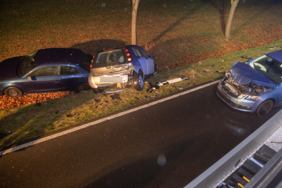 An dem Unfall waren drei Autos beteiligt.