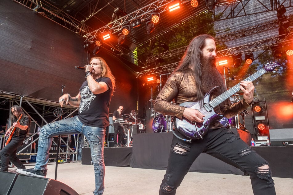 Dream Theater, die Götter des progressiven Metal, waren am Dienstag zu Gast auf Leipzigs Parkbühne.