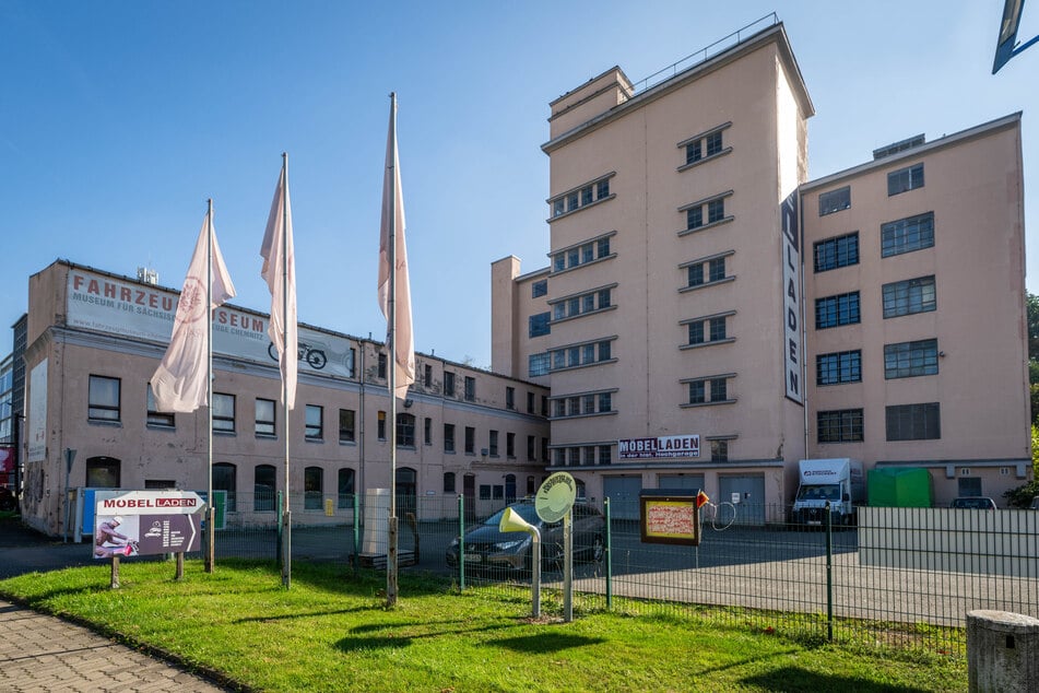 Außenansicht der Hochgarage an der Zwickauer Straße.