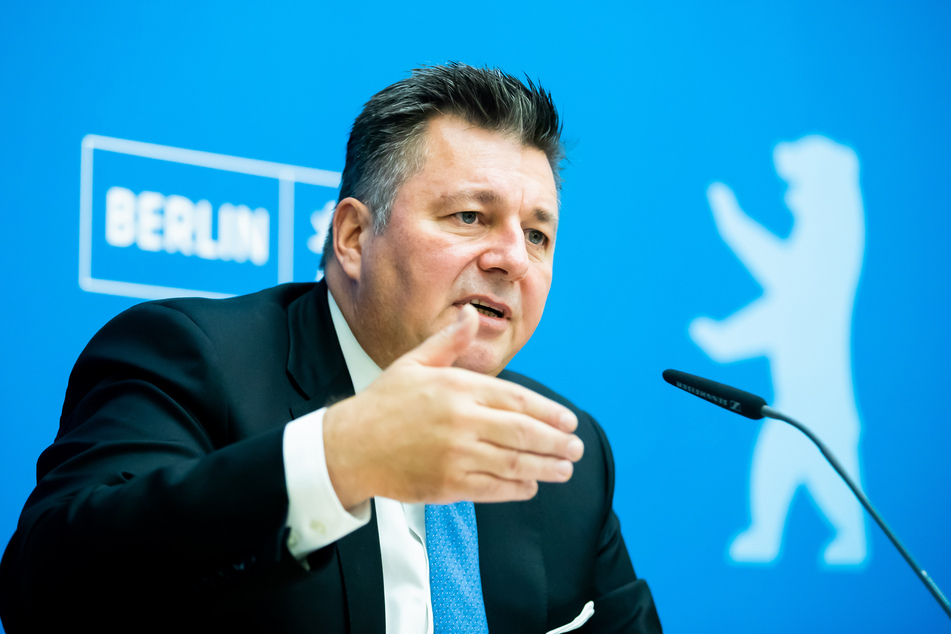 Innensenator Andreas Geisel (55, SPD) beschreibt die Aktion der linksradikalen Szene als "blinde Zerstörungswut".