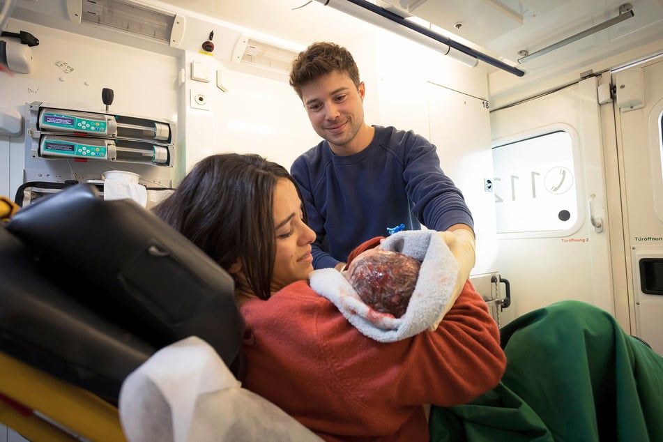 Bei Kris löste die Geburt Glücksgefühle aus. Anders war das bei der Mutter des Neugeborenen.