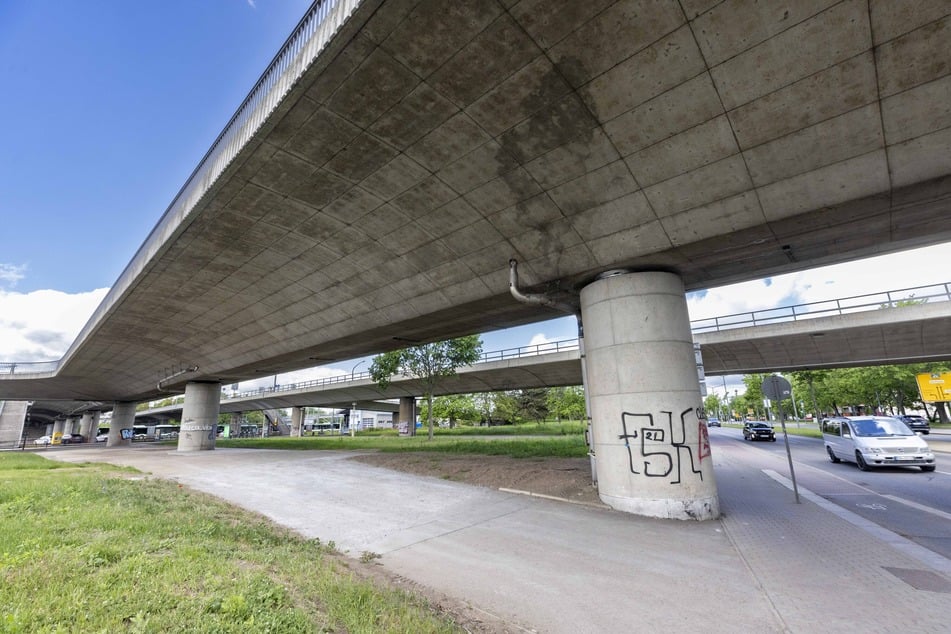 Das Bauwerk soll mit Unterstützungen an den geschädigten Teilen noch weiter genutzt werden können.