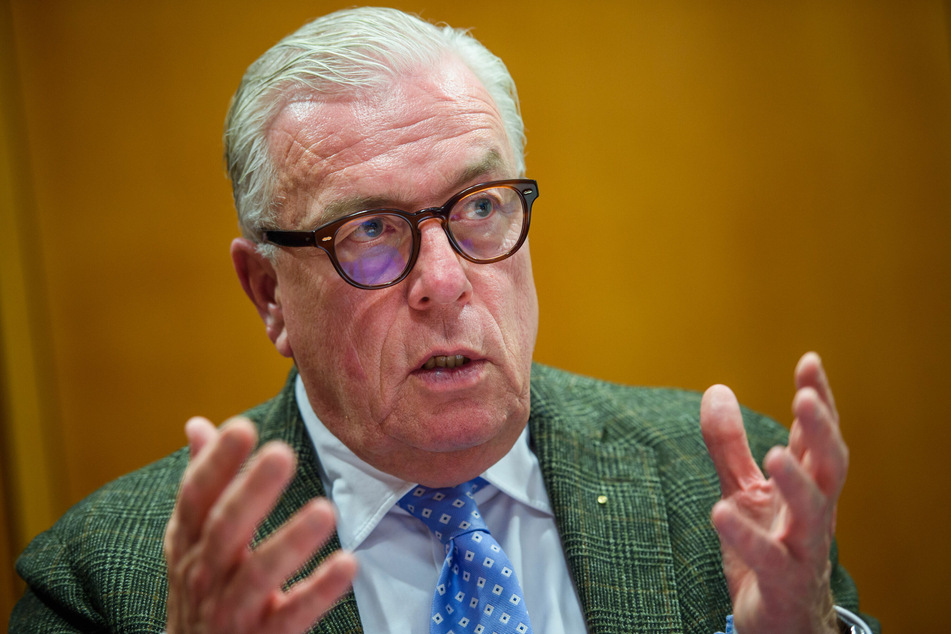 Klaus Reinhardt denkt über Zukunftsszenarien nach.
