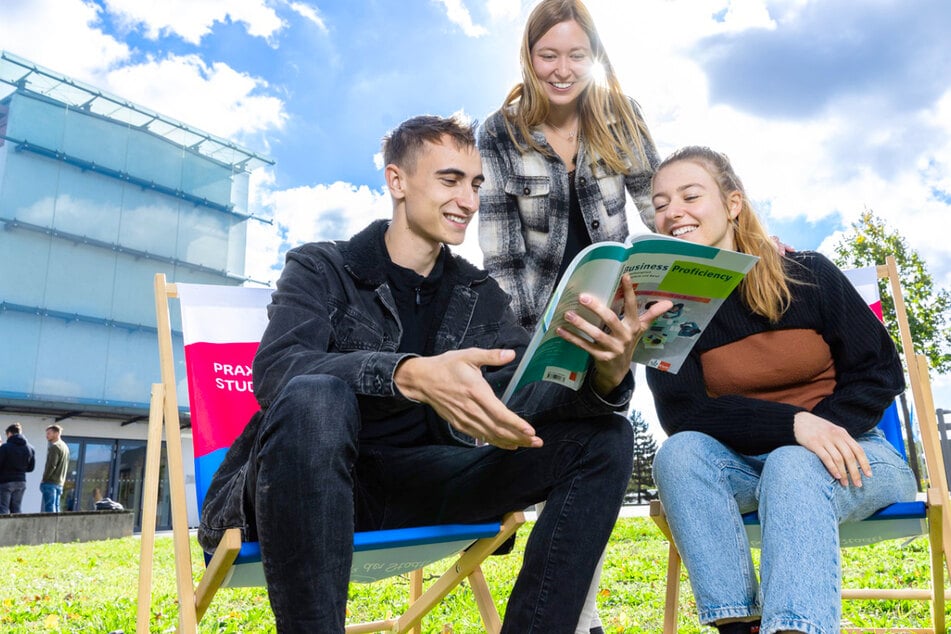 Beim Tag der offenen Tür können Interessierte am Samstag (21.3.) den Campus der DHSN in Riesa entdecken.